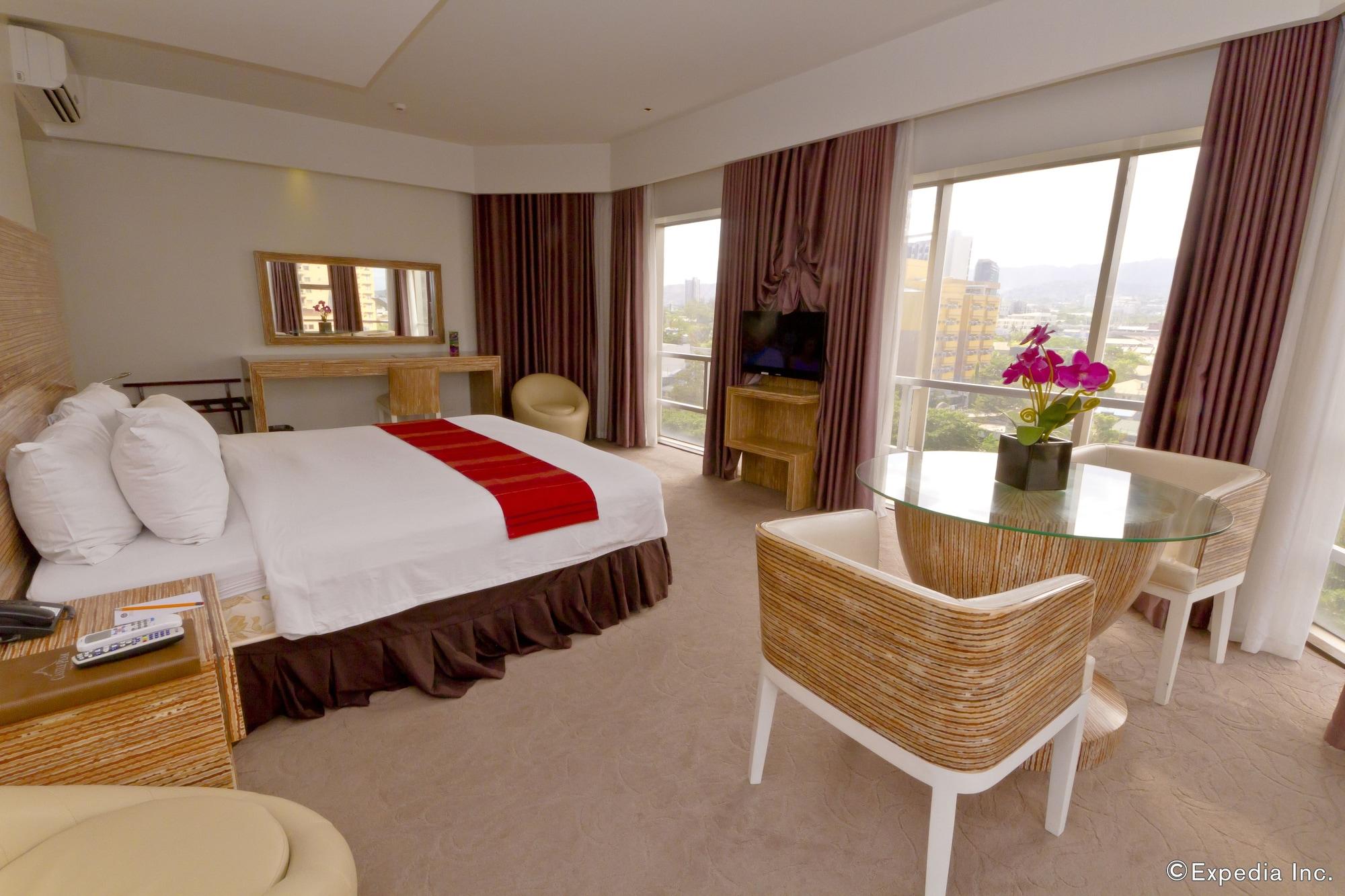 Castle Peak Hotel Cebu Zewnętrze zdjęcie