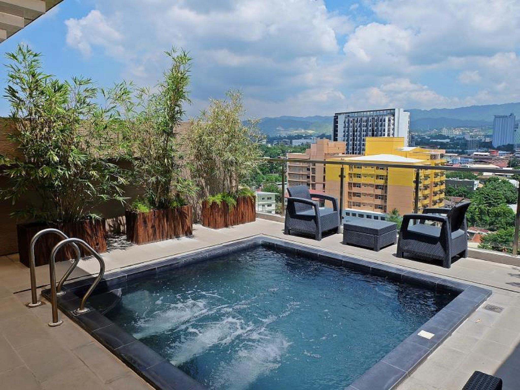 Castle Peak Hotel Cebu Zewnętrze zdjęcie