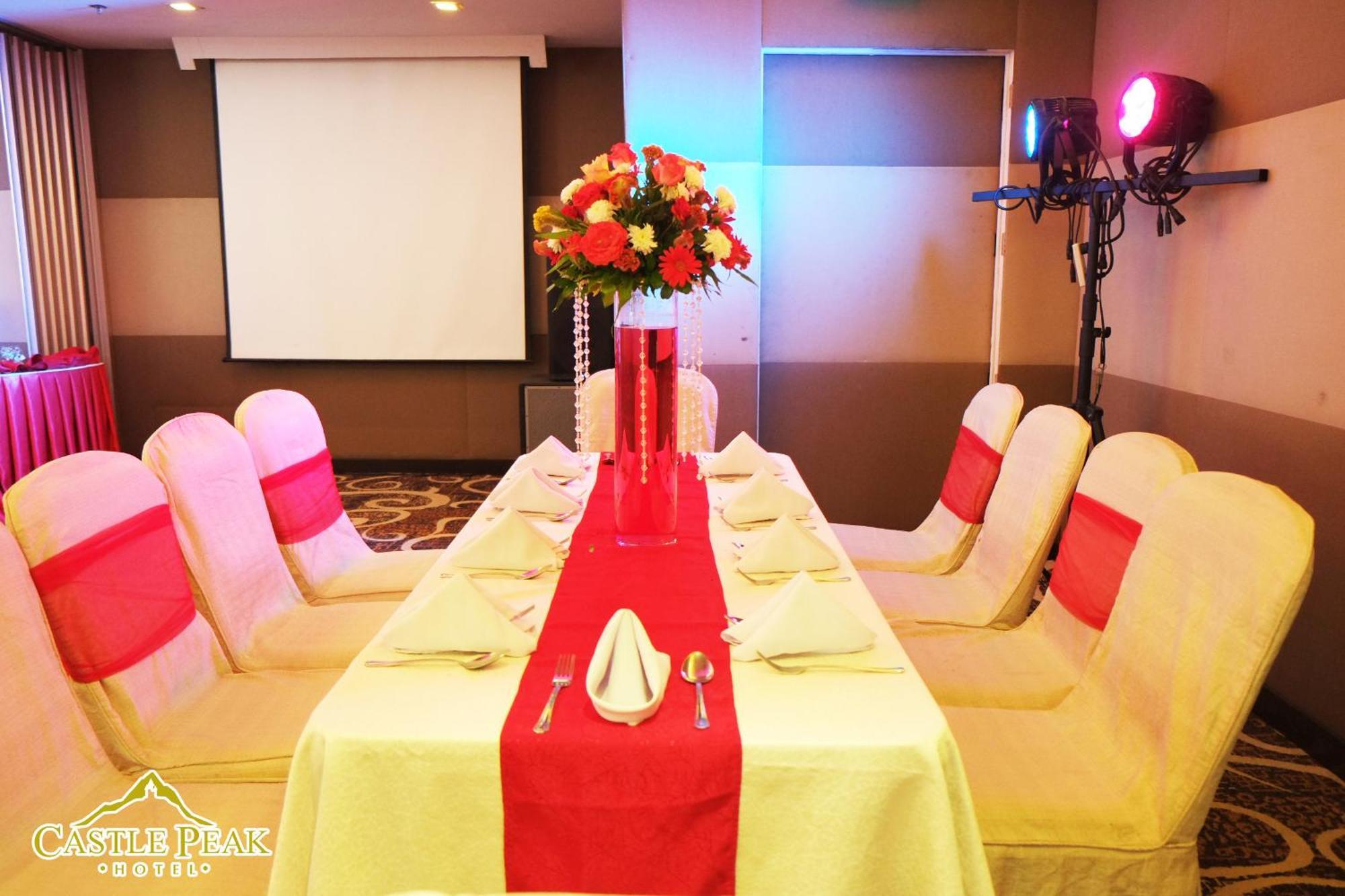 Castle Peak Hotel Cebu Zewnętrze zdjęcie