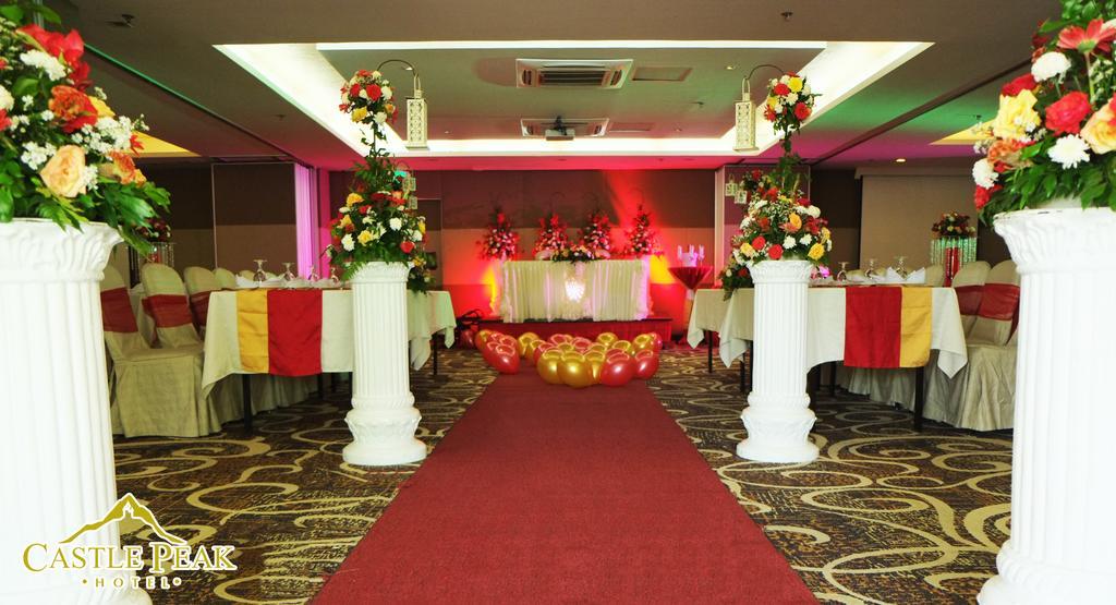 Castle Peak Hotel Cebu Zewnętrze zdjęcie